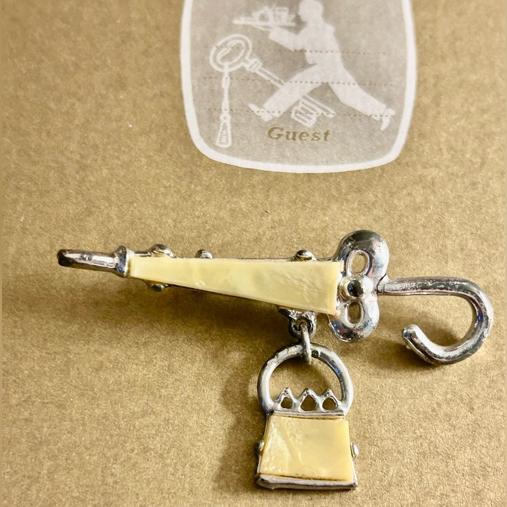 Vintage Brooch Umbrella w Purse Pale Yellow Celluloid details 2.5”x 1.5” silver